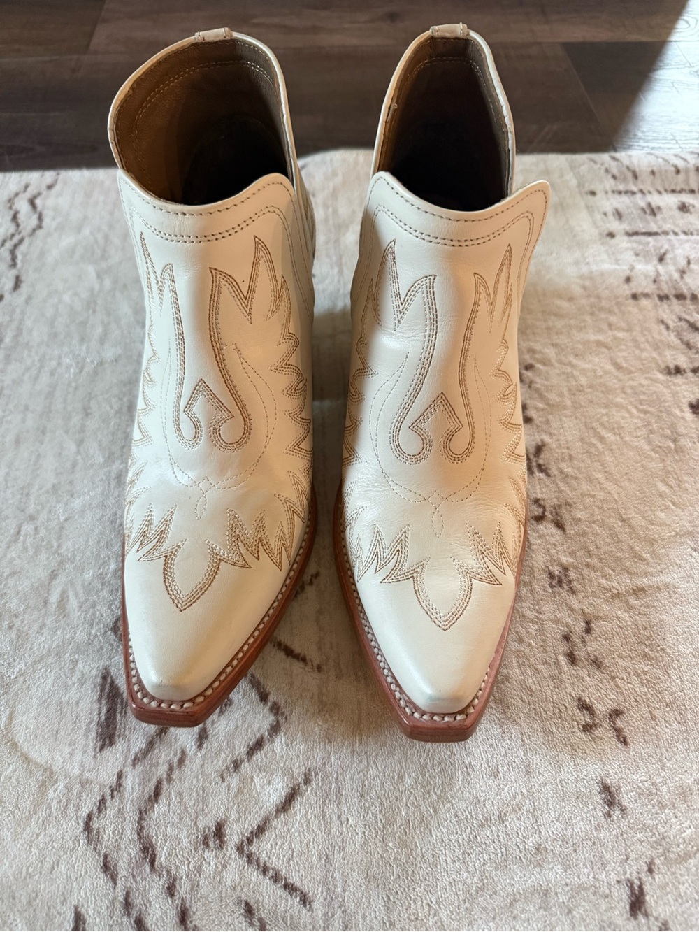 Ariat Dixon Bootie - White - Picture 2 of 6